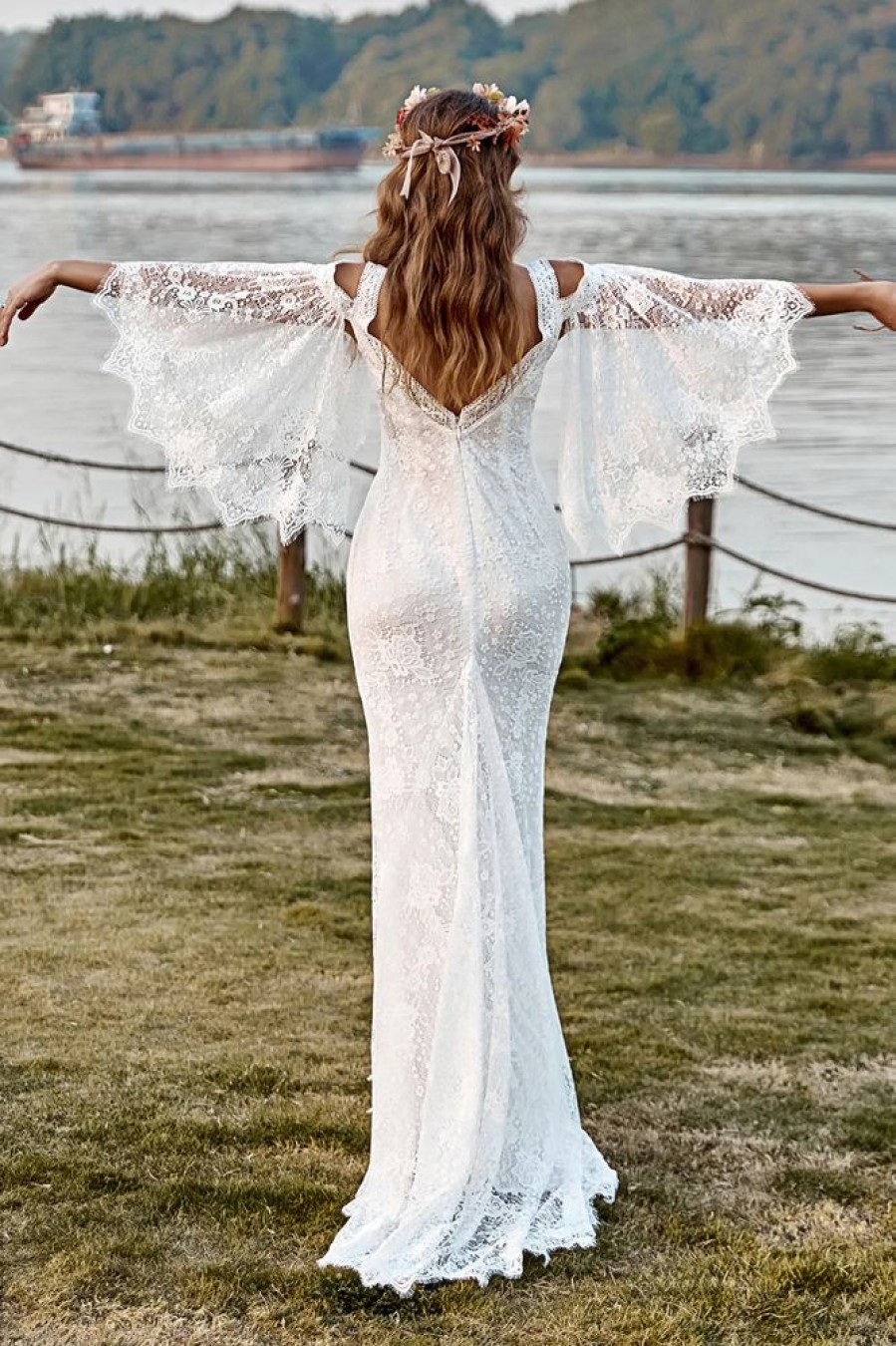 Homrain Lace Cold Shoulder Mermaid Cape Sleeve Boho Wedding Dress | Lace Wedding Dresses