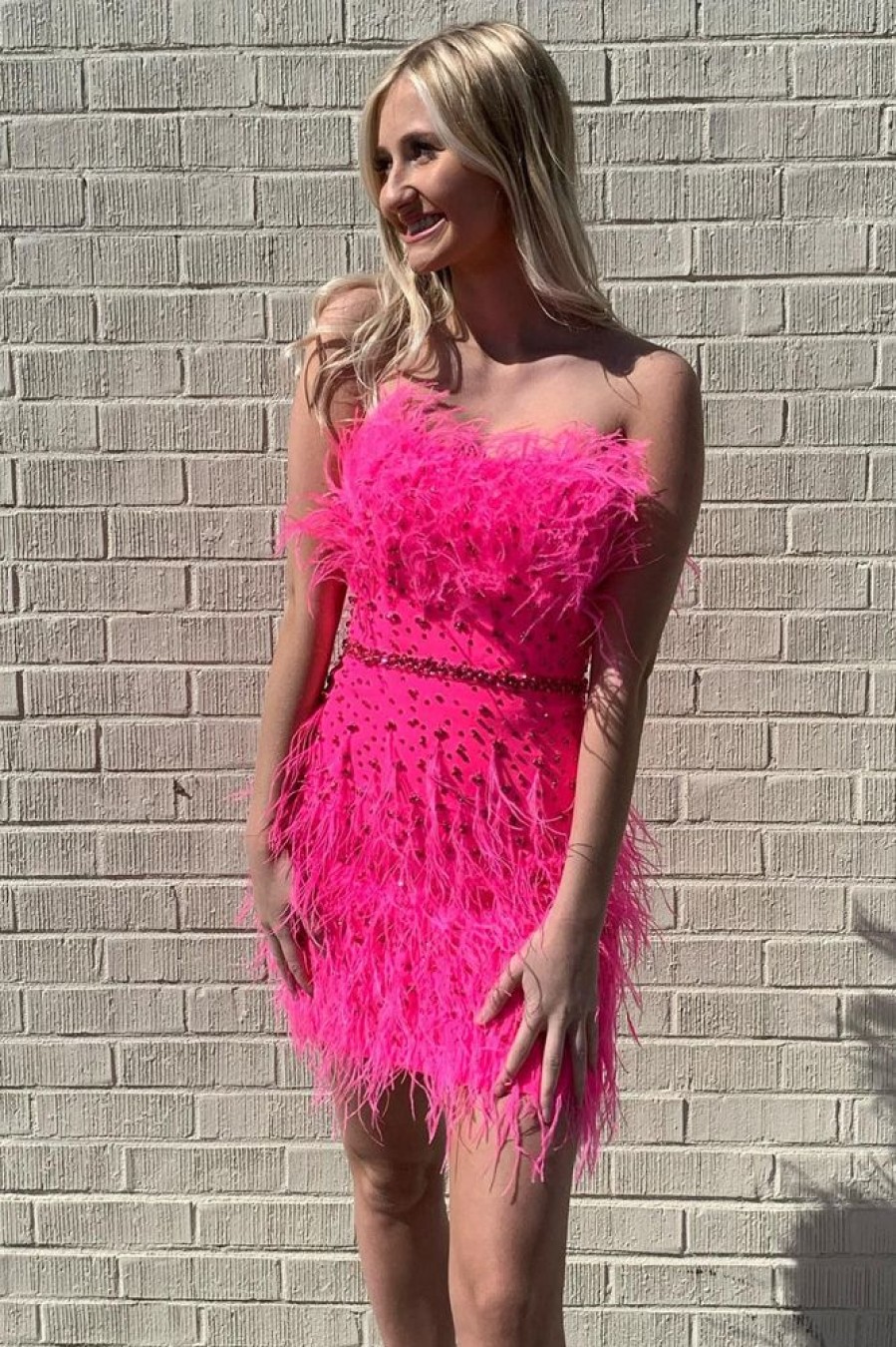 Homrain Sparkly Beaded Tight Short Homecoming Dress With Feathers | Hot Pink Hoco Dresses