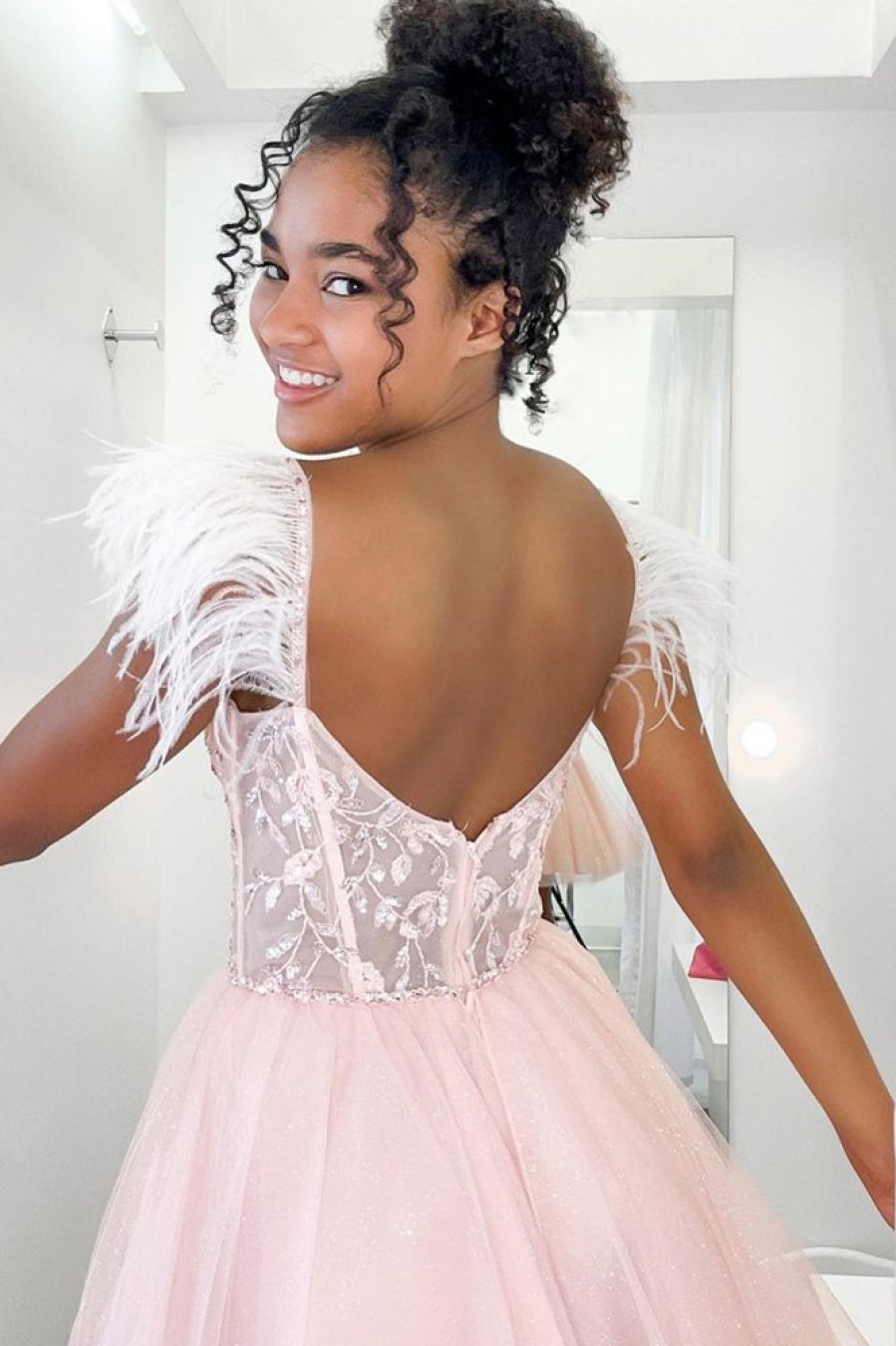 Homrain Glitter A-Line Corset Tulle Short Homecoming Dress With Feathers | Pink Hoco Dresses