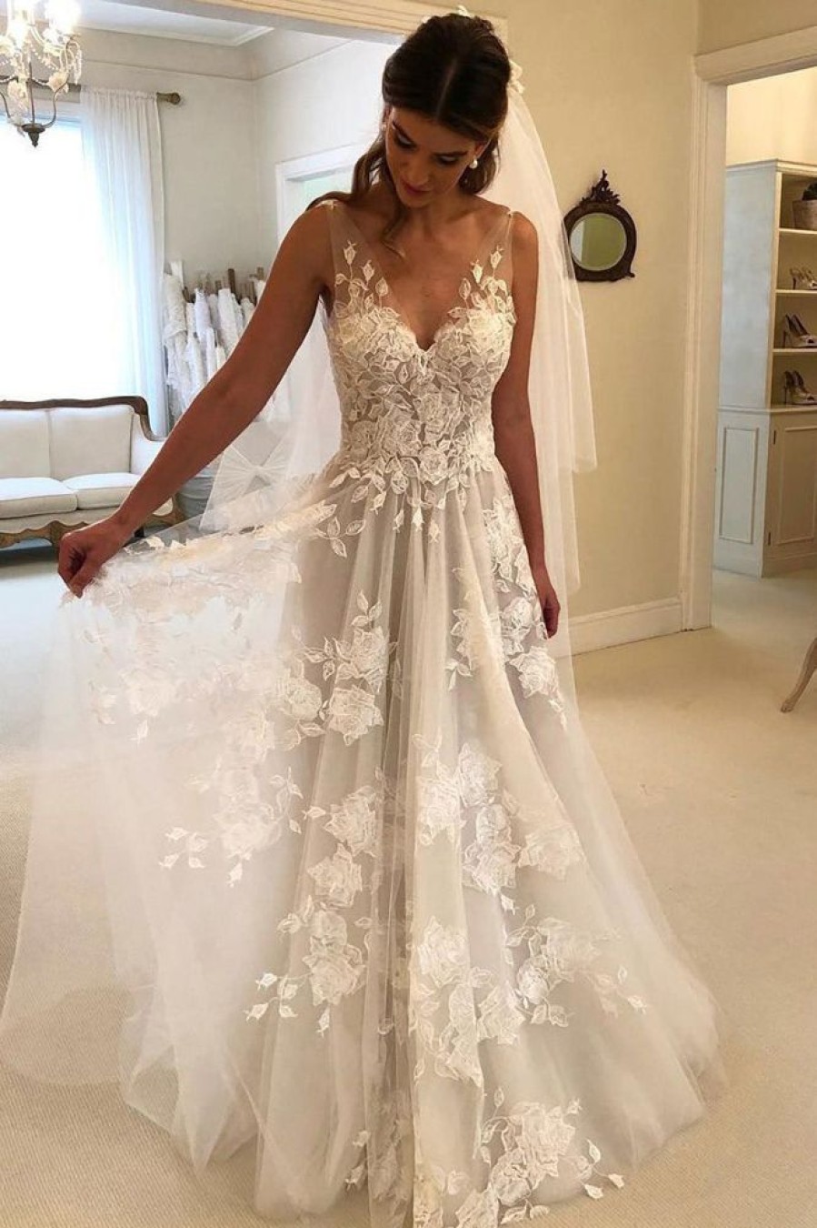 Homrain Tulle A-Line V-Neck Wedding Dress With Appliques | Lace Wedding Dresses