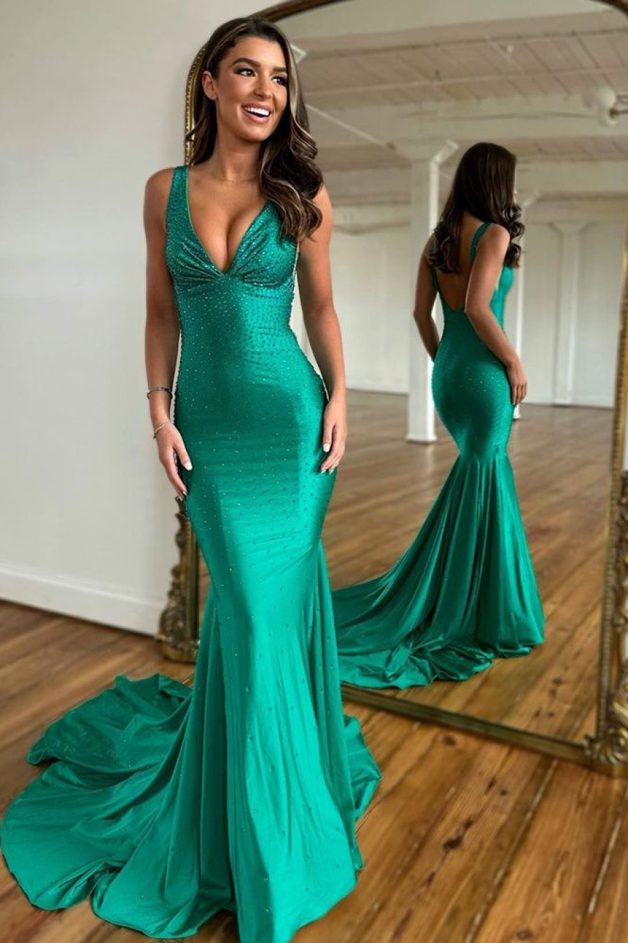 Homrain Sparkly Beaded Mermaid V-Neck Backless Long Prom Dress | Green Prom Dresses