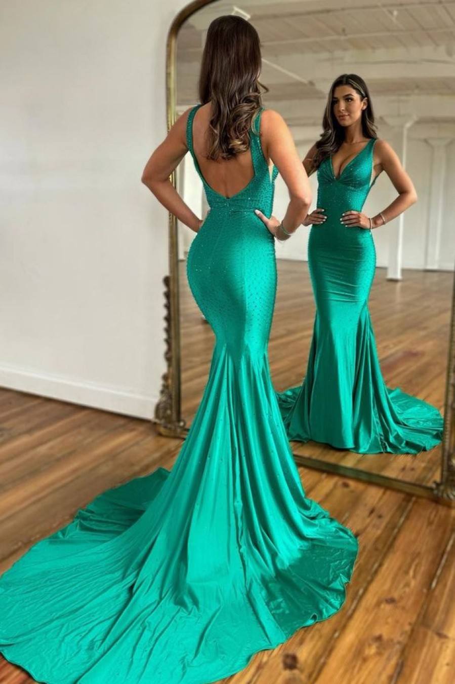 Homrain Sparkly Beaded Mermaid V-Neck Backless Long Prom Dress | Green Prom Dresses