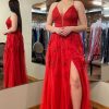 Homrain Plus Size Deep V-Neck Long Prom Dress With Appliques | Red Prom Dresses