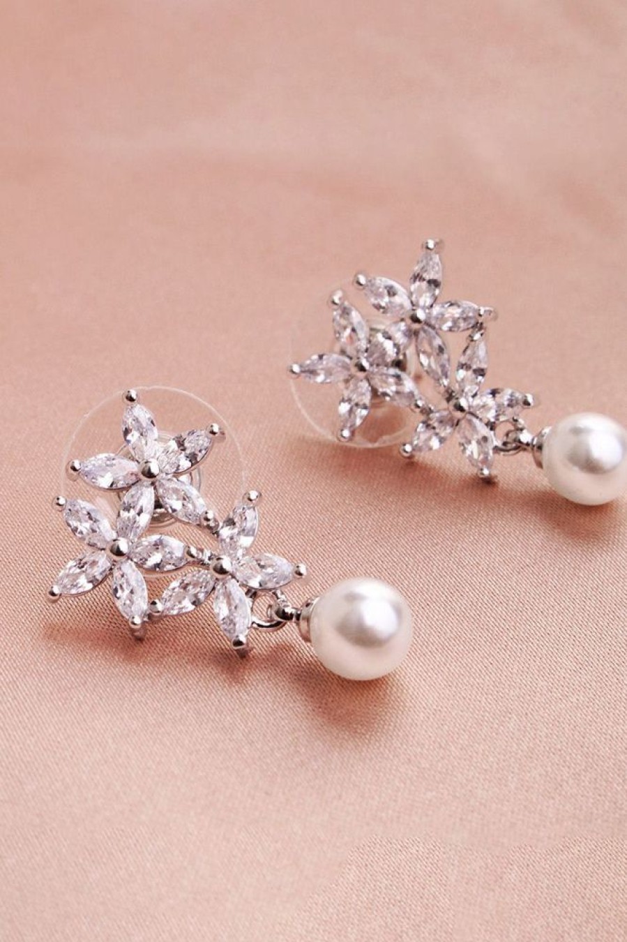 Homrain Flower Pearl Rhinestone Earrings | Earrings