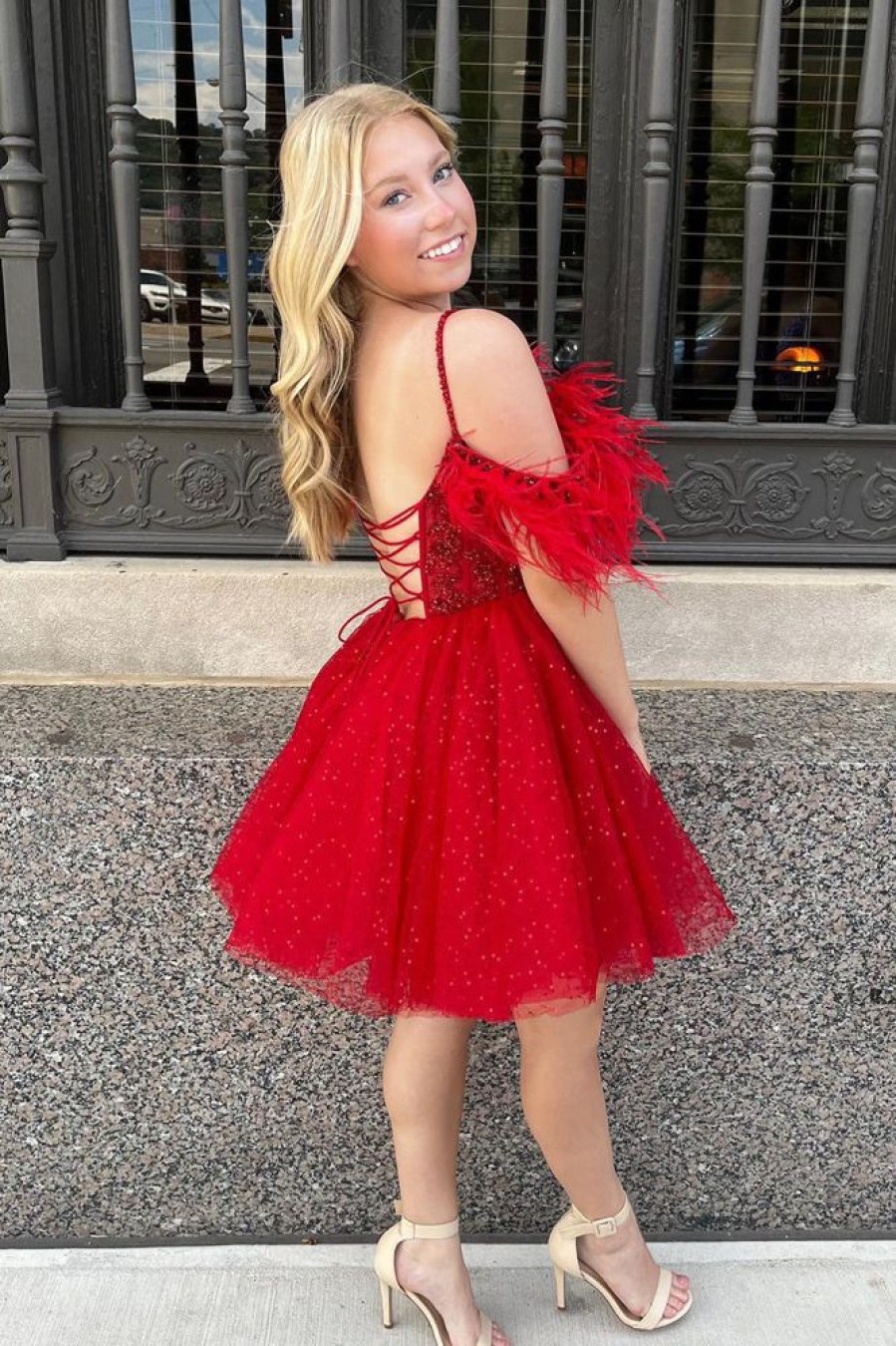 Homrain Glitter A-Line Sequins Tulle Short Homecoming Dress With Feathers | Red Hoco Dresses