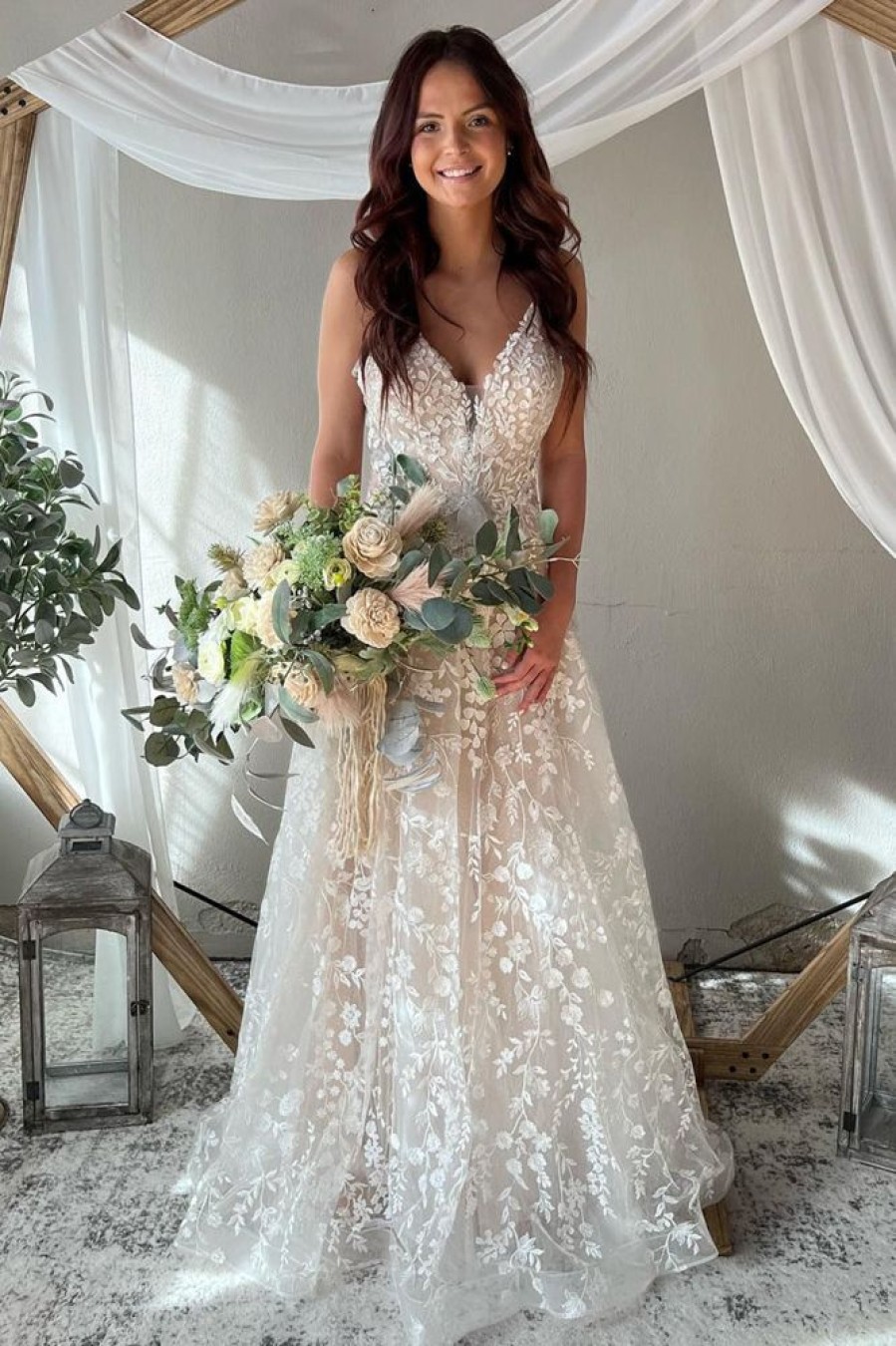 Homrain A-Line Spaghetti Straps Long Boho Wedding Dress With Appliques | Beach Wedding Dresses