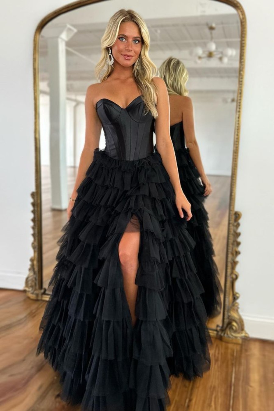 Homrain Corset Sweetheart A-Line Tiered Long Tulle Prom Dress With Slit | Black Prom Dresses