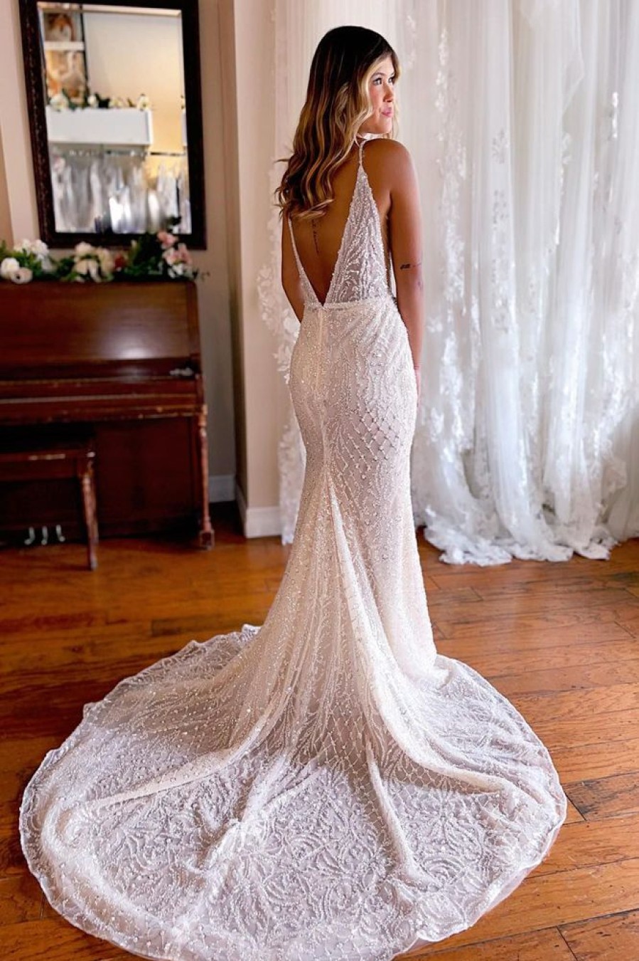 Homrain Sparkly Mermaid Lace Backless Sweep Train Long Wedding Dress | Beach Wedding Dresses