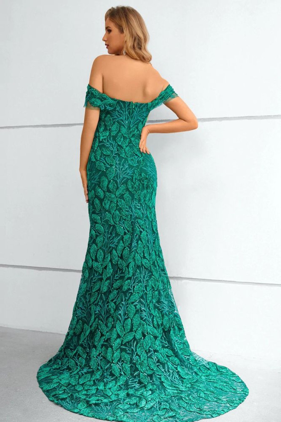 Homrain Off The Shoulder Mermaid Prom Dress With Appliques | Green Prom Dresses