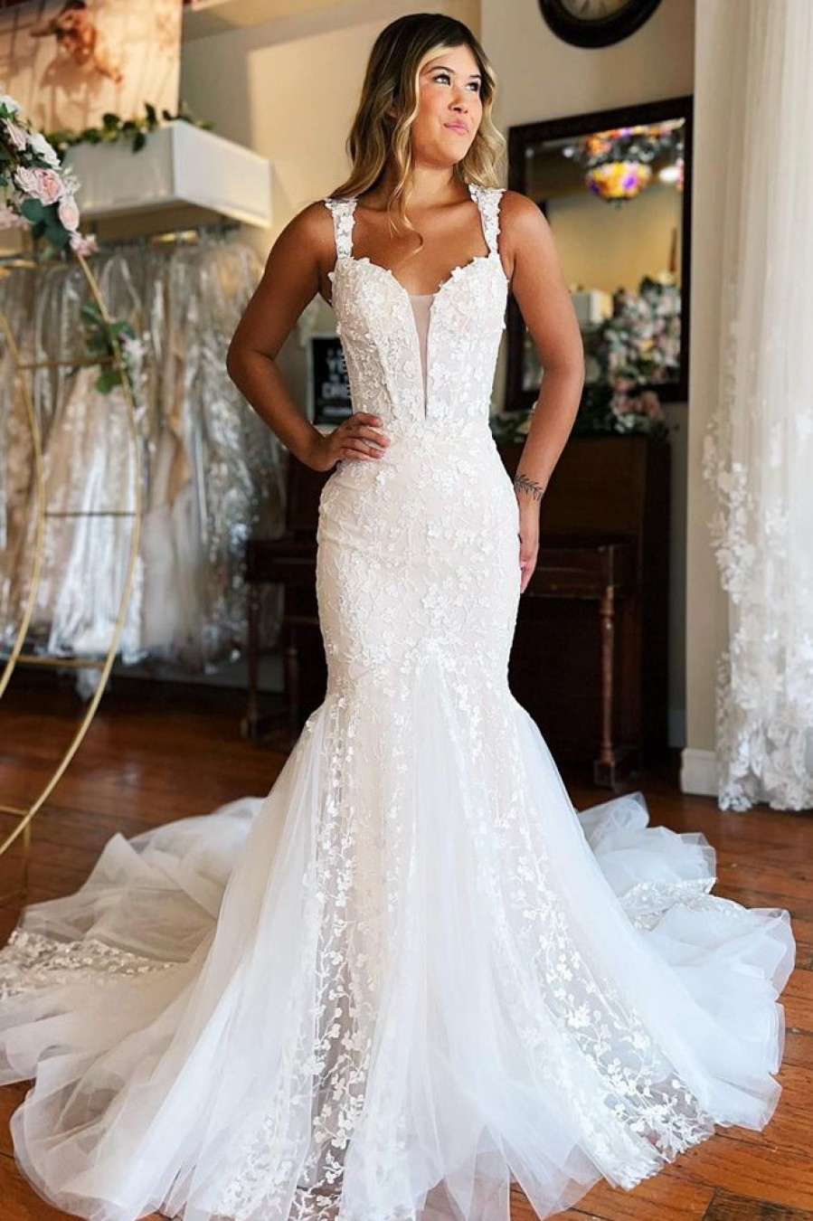 Homrain Mermaid Lace Sweep Train Long Wedding Dress | Lace Wedding Dresses