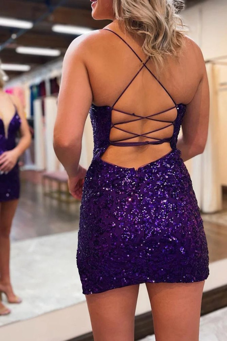 Homrain Sparkly Sequins Backless Tight Short Homecoming Dress With Slit | Purple Hoco Dresses