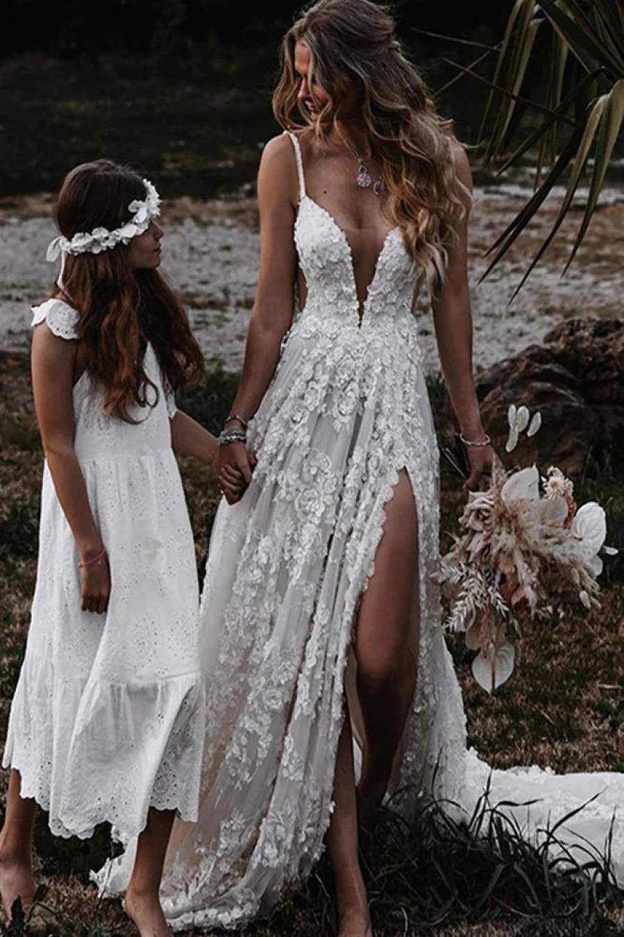 Homrain Boho A-Line Wedding Dress With Appliques | Lace Wedding Dresses