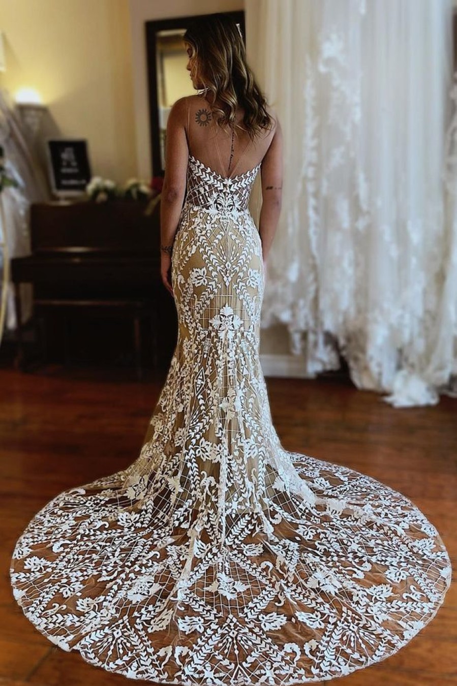 Homrain Illusion Boat Neck Mermaid Long Lace Wedding Dress | Lace Wedding Dresses