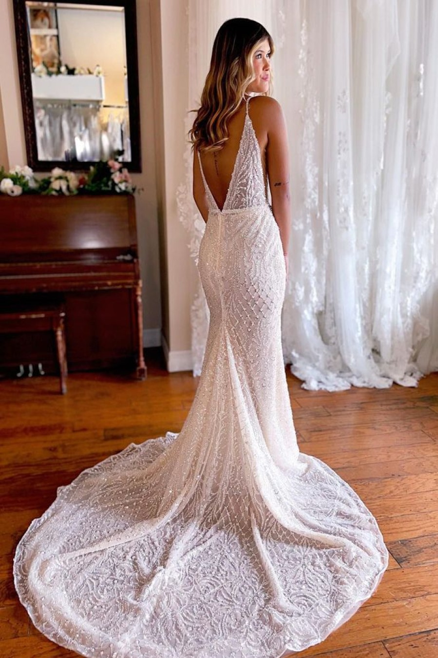 Homrain Sparkly Mermaid Lace Backless Sweep Train Long Wedding Dress | Lace Wedding Dresses