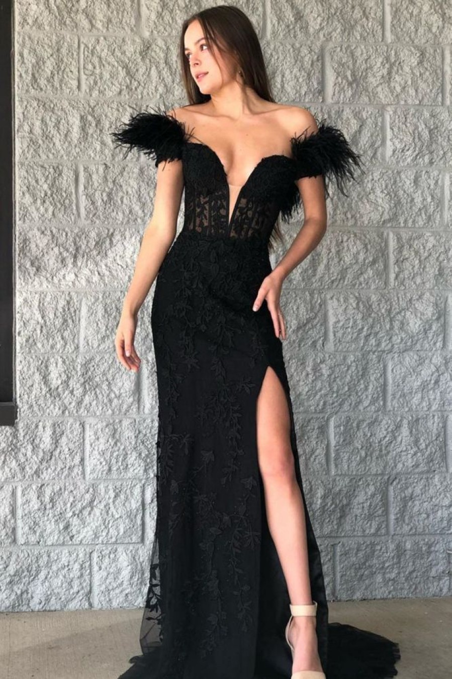 Homrain Mermaid Lace Long Prom Dress With Feathers | Black Prom Dresses