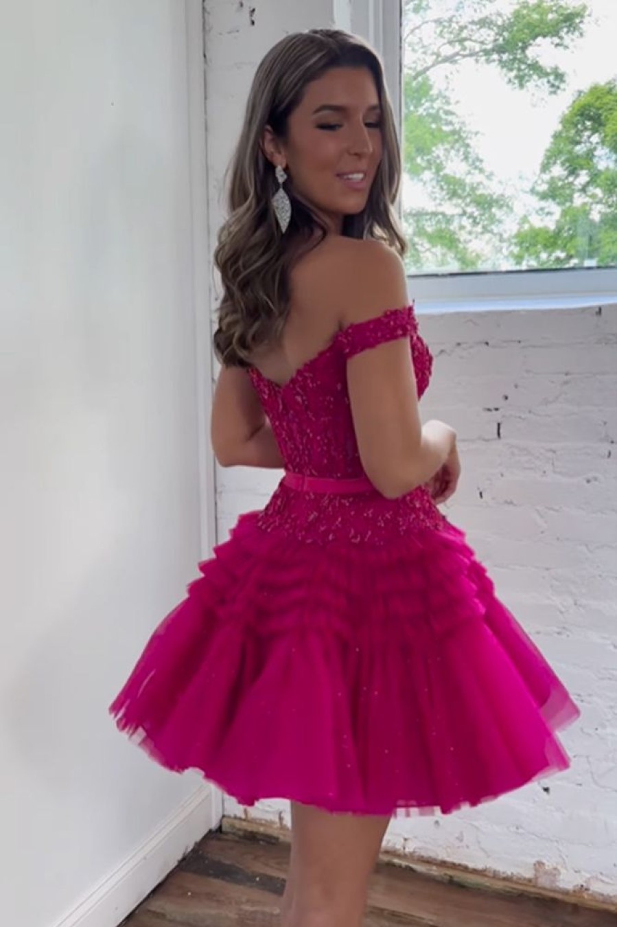 Homrain Sparkly Tiered A-Line Tulle Short Homecoming Dress With Lace | Hot Pink Hoco Dresses