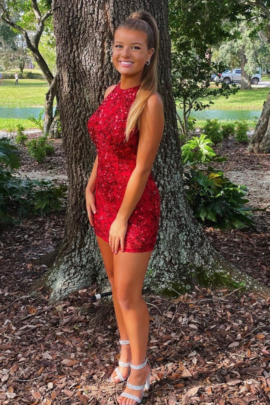 Homrain Sparkly Sequined Open Back Tight Short Homecoming Dress With Fringes | Red Hoco Dresses