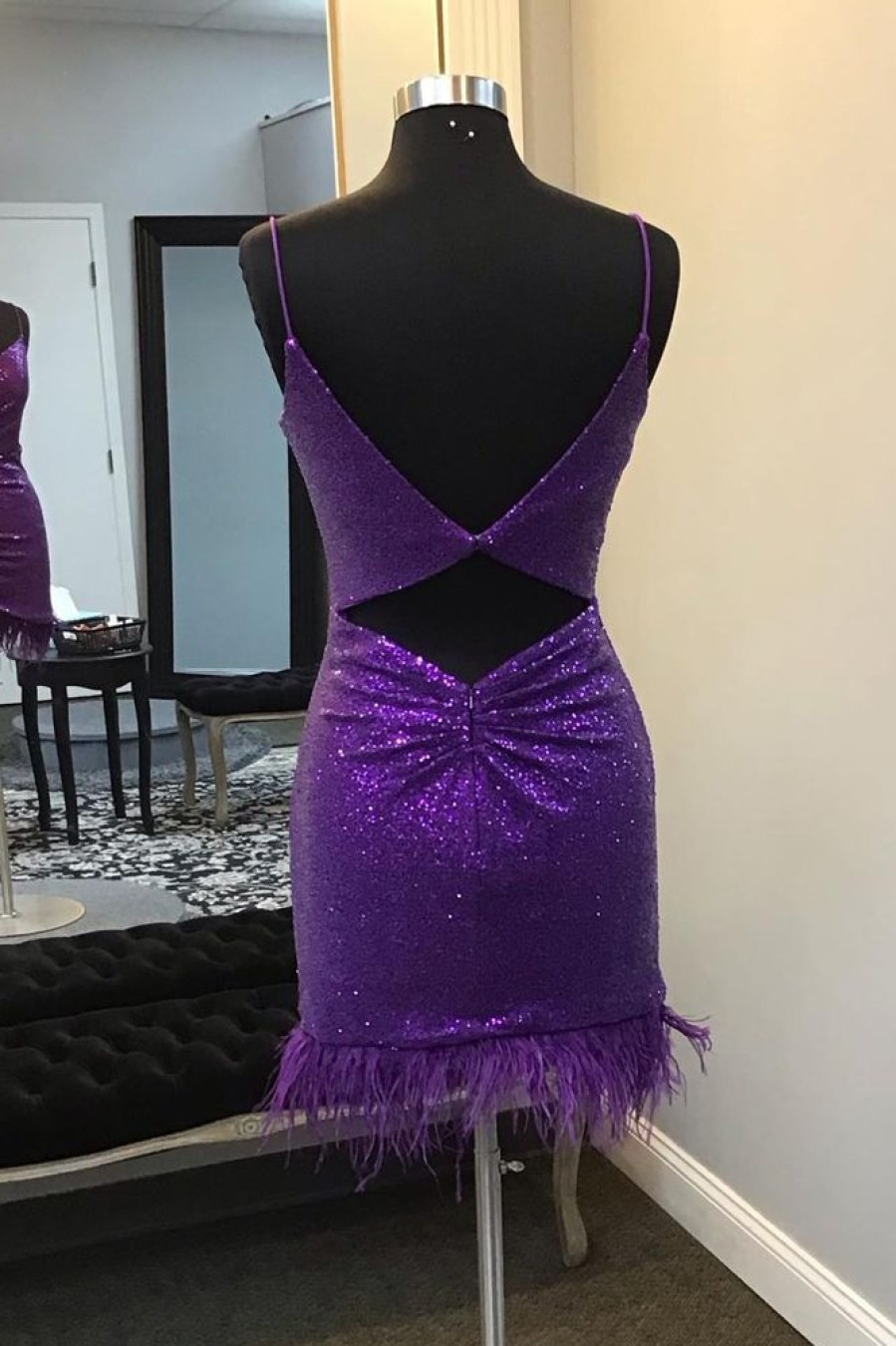 Homrain Sparkly Sequin Open Back Tight Short Homecoming Dress With Feathers | Purple Hoco Dresses