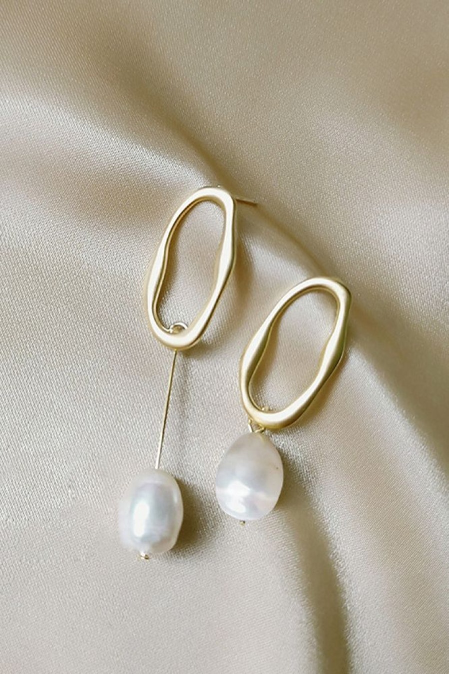 Homrain Baroque Natural Textured Pearl Earrings | Bridal Accessories