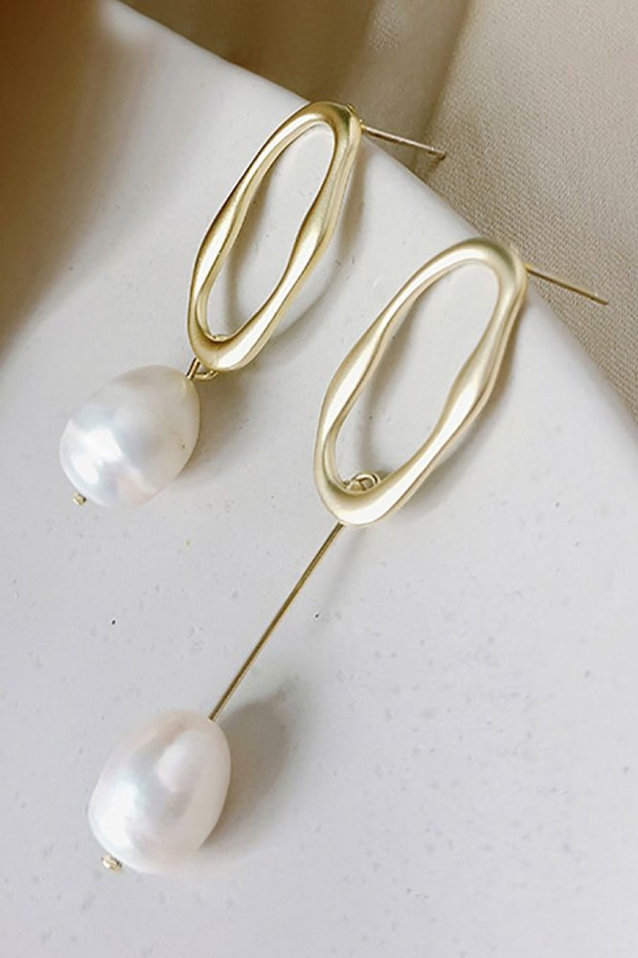 Homrain Baroque Natural Textured Pearl Earrings | Bridal Accessories