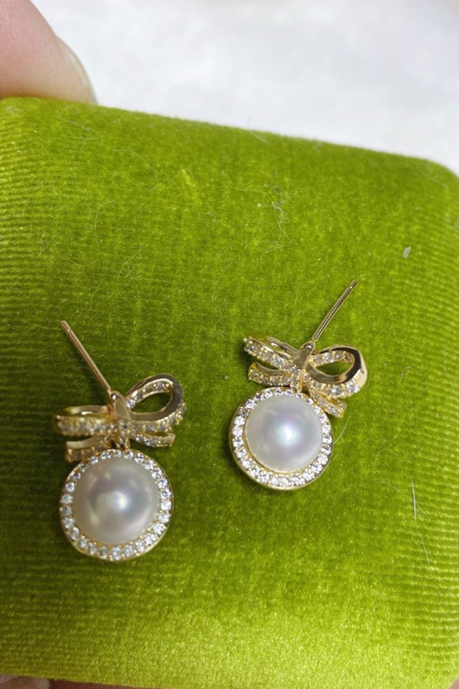 Homrain Natural Fresh Pearl Bow Stud Earrings | Bridal Accessories