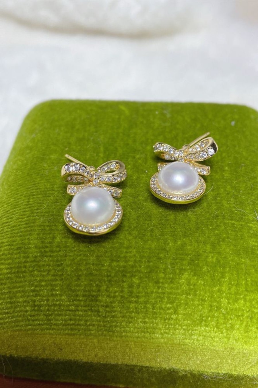 Homrain Natural Fresh Pearl Bow Stud Earrings | Bridal Accessories