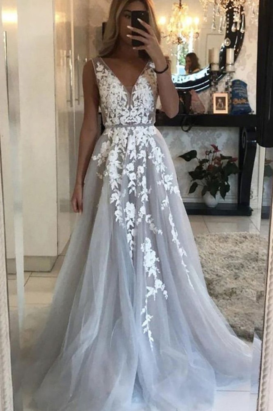 Homrain Tulle A-Line V-Neck Wedding Dress With Appliques | Beach Wedding Dresses