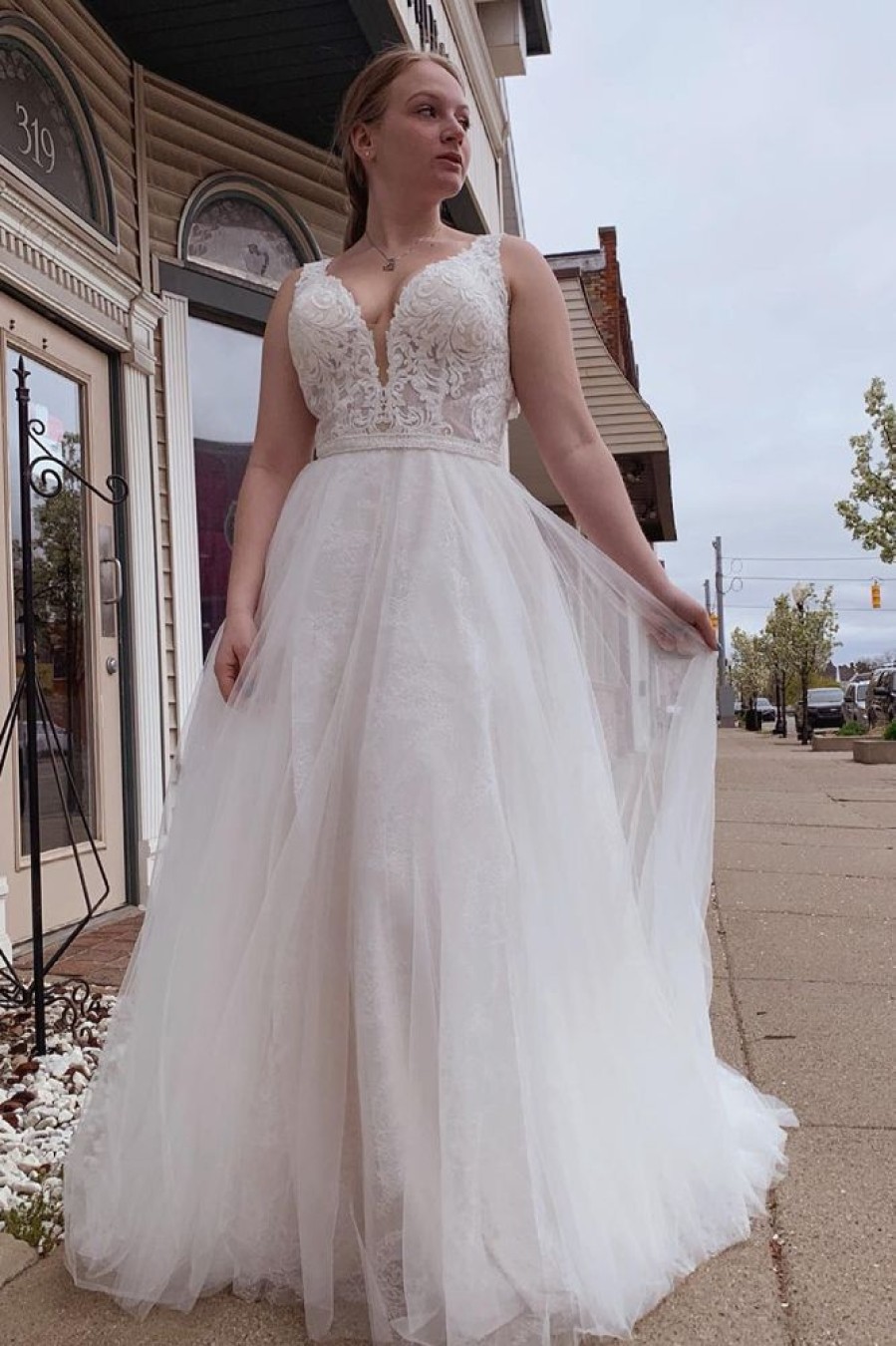 Homrain A-Line Tulle Long Plus Size Wedding Dress With Beading | Lace Wedding Dresses