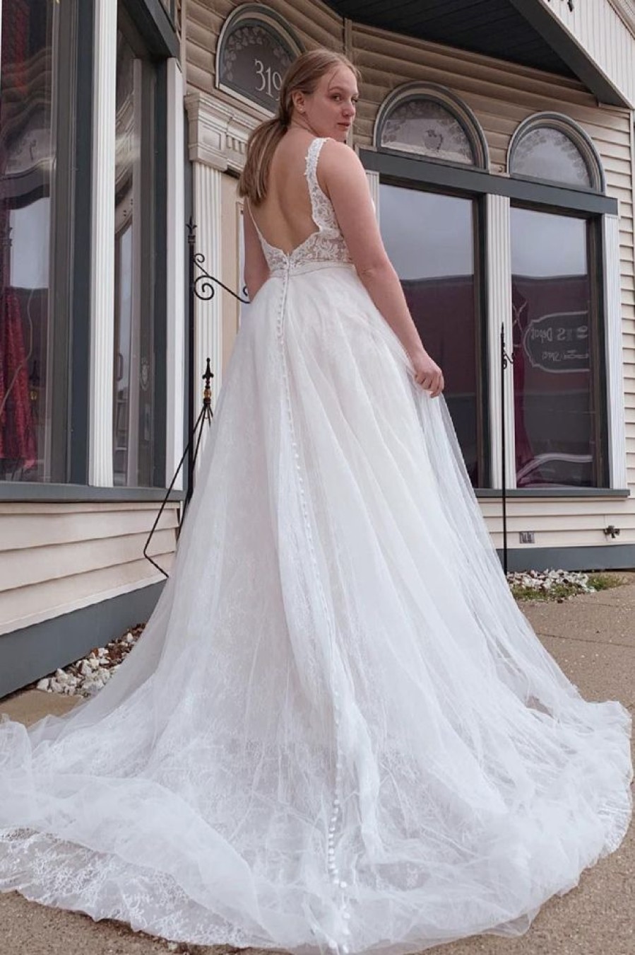 Homrain A-Line Tulle Long Plus Size Wedding Dress With Beading | Lace Wedding Dresses