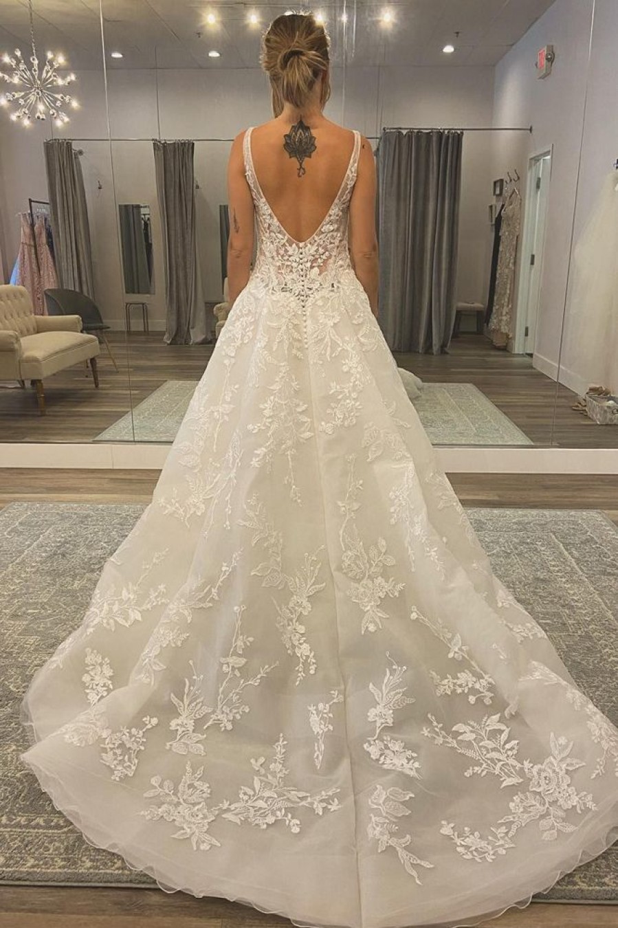 Homrain A-Line Long Wedding Dress With Appliques | Lace Wedding Dresses