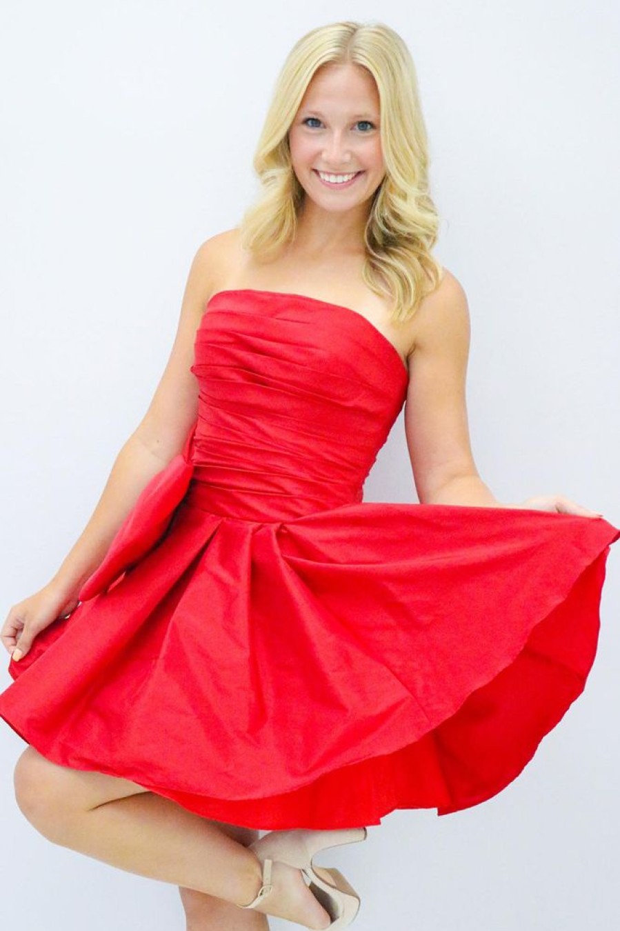 Homrain Strapless A-Line Satin Short Homecoming Dress With Bowknot | Red Hoco Dresses