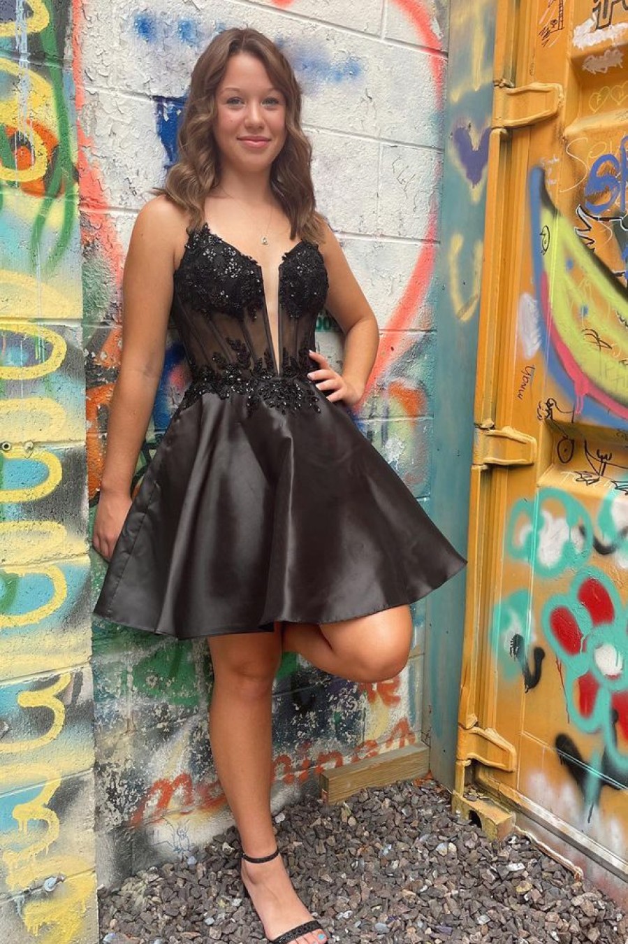 Homrain Glitter A-Line Satin Short Homecoming Dress With Appliques | Black Hoco Dresses