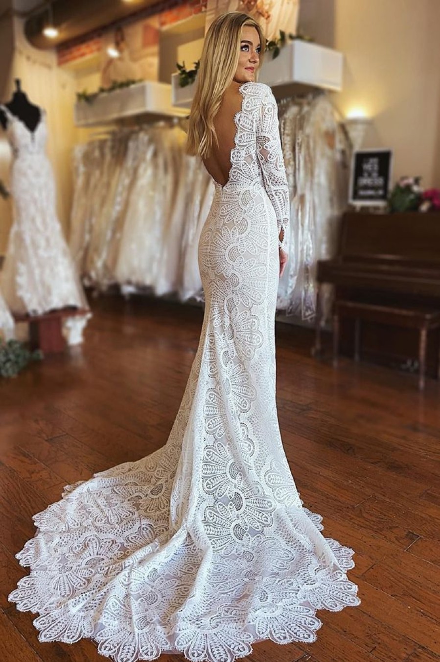 Homrain Mermaid Boho Long Lace Wedding Dress With Sleeves | Beach Wedding Dresses