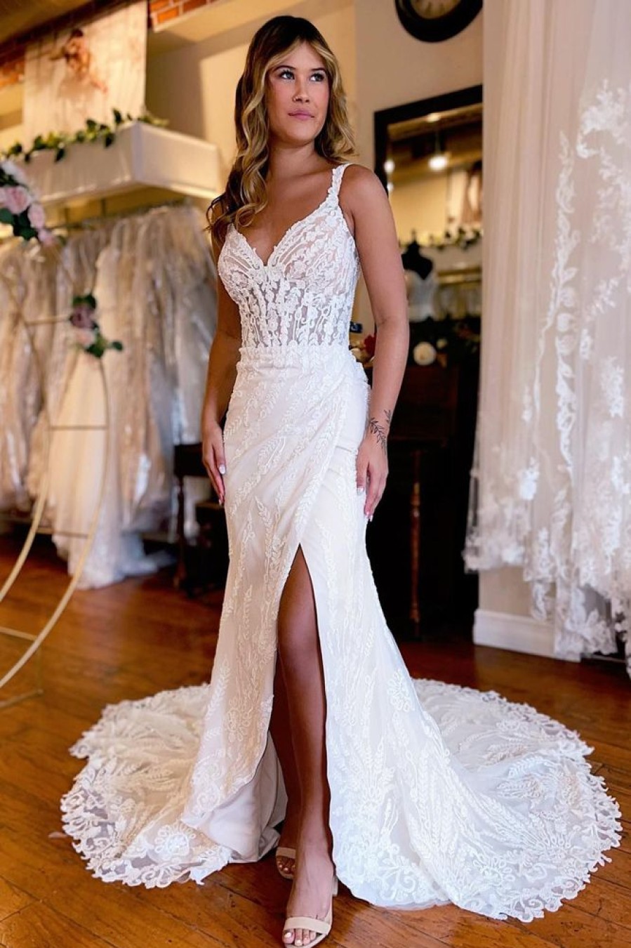 Homrain V-Neck Sheath Long Lace Wedding Dress With Slit | Beach Wedding Dresses