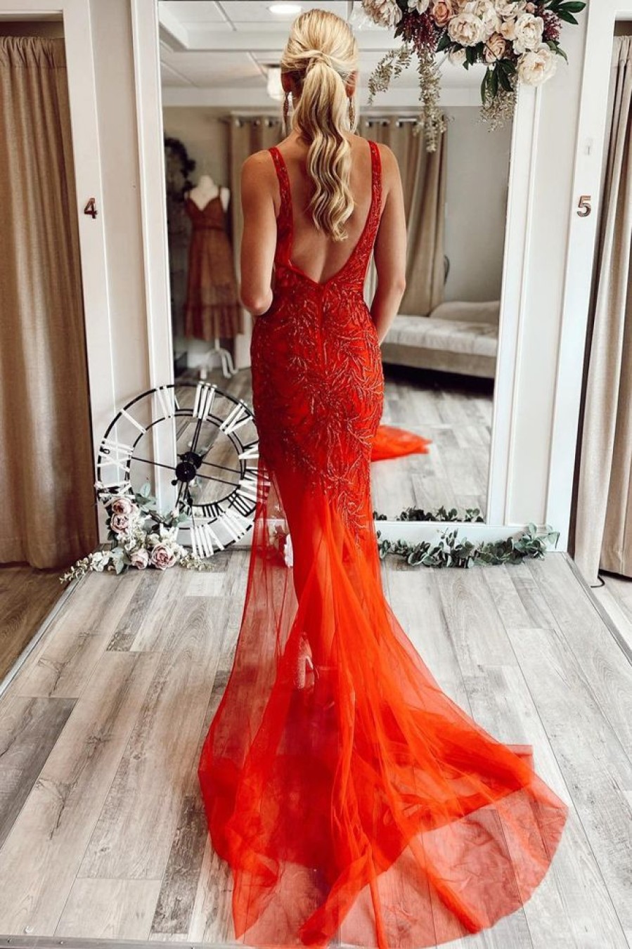 Homrain Mermaid V Neck Long Prom Dress With Embroidery | Red Prom Dresses