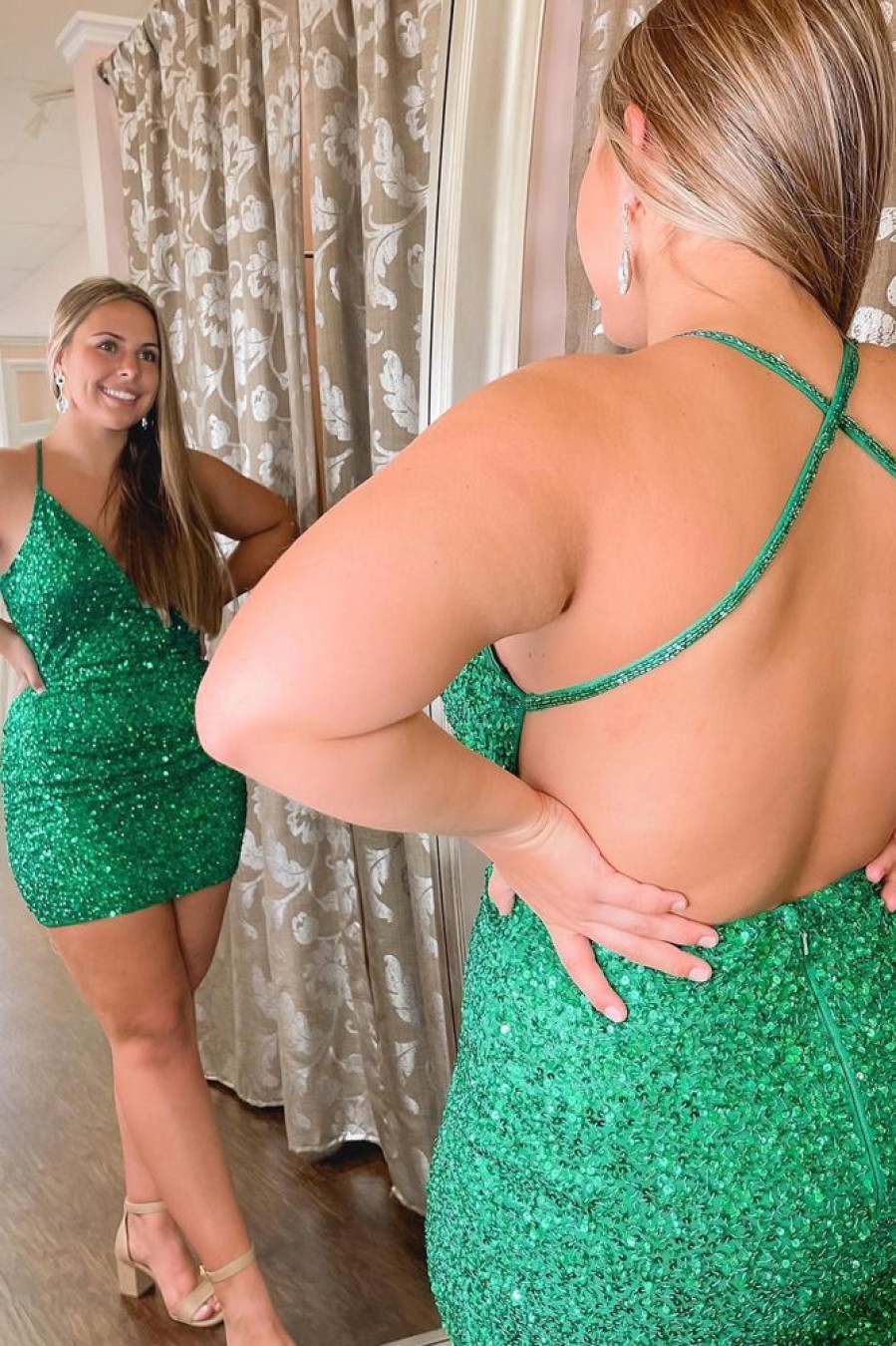 Homrain Sparkly Dark Sequins Backless Tight Short Homecoming Dress | Green Hoco Dresses