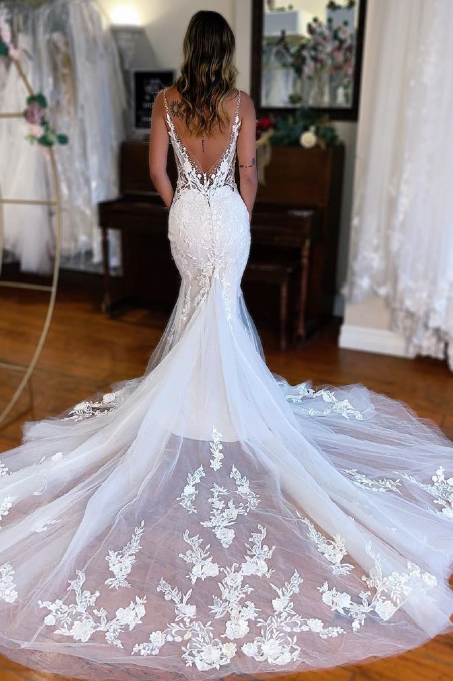 Homrain V-Neck Mermaid Long Lace Wedding Dress | Lace Wedding Dresses